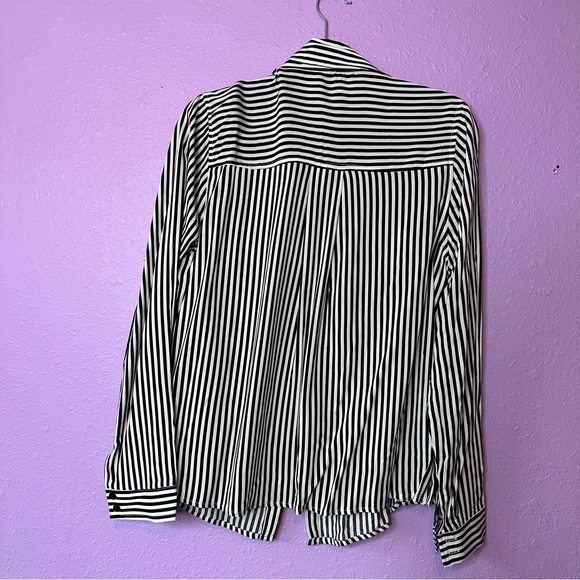 New Shirt! - Picture 3 of 4